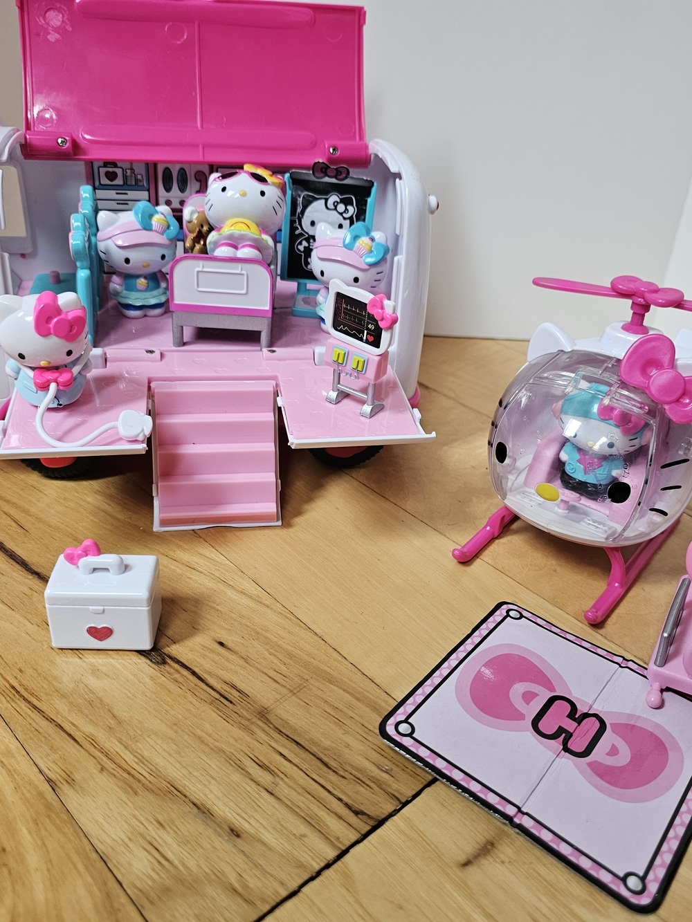 Hello Kitty Pink Playset Ambulance & Helicopter Kids Toy